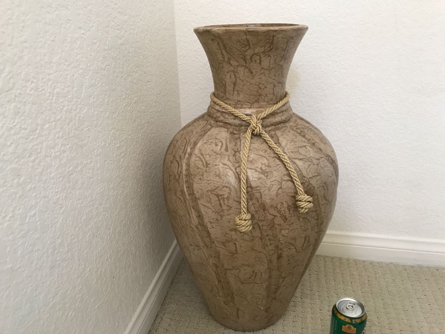 Large Decorative Vase [Photo 2]