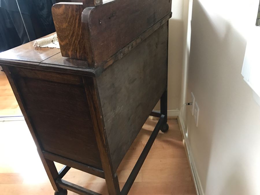 Antique Tiger Oak Dresser With Beveled Glass Mirror [Photo 11]