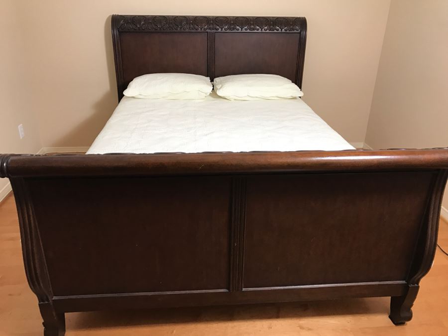 Solid Wood Queen Size Sleigh Bed With Queen Mattress And Boxspring Plus Bedding [Photo 1]