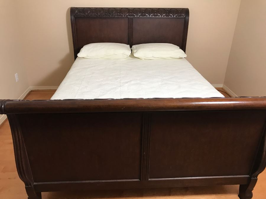 Solid Wood Queen Size Sleigh Bed With Queen Mattress And Boxspring Plus Bedding [Photo 5]