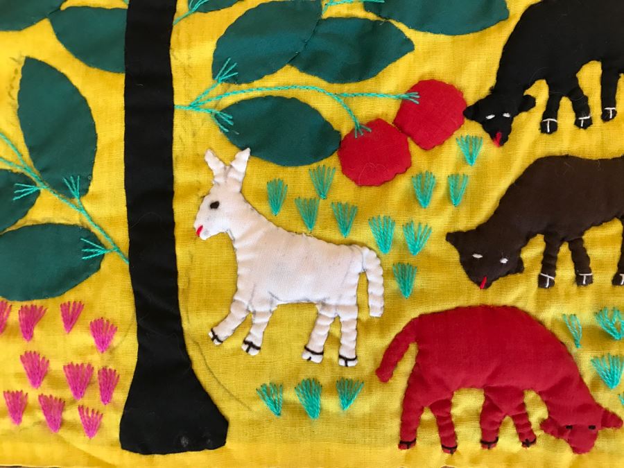 Detailed Guatemalan Embroidery Hanging Kids Playing [Photo 4]