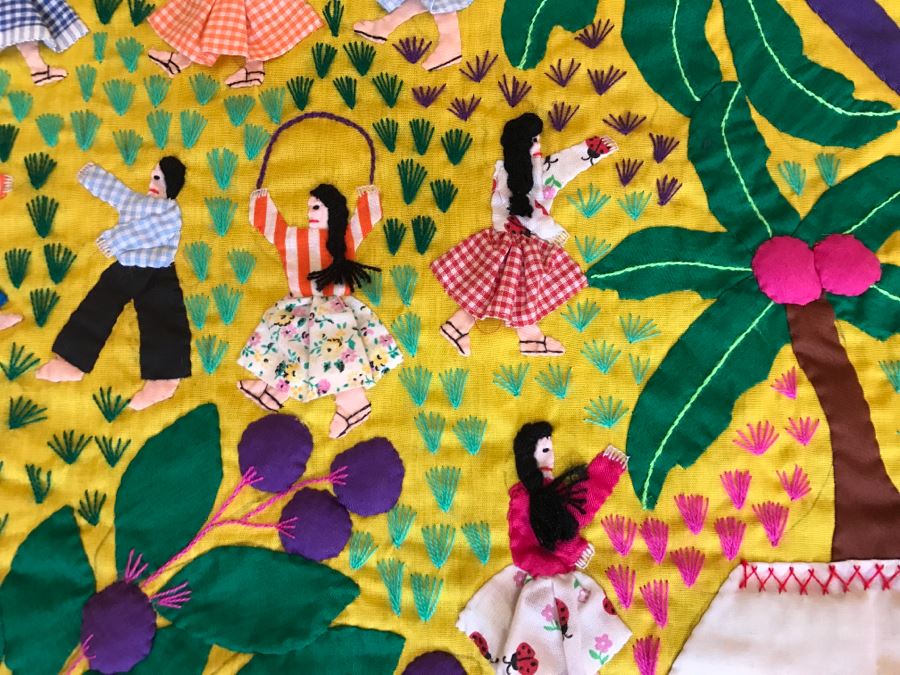 Detailed Guatemalan Embroidery Hanging Kids Playing [Photo 7]