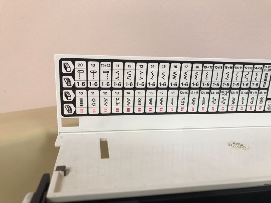 PFAFF Tipmatic 1027 Sewing Machine With Case [Photo 5]