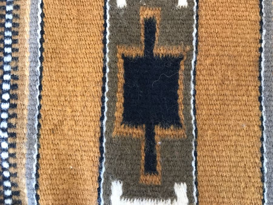 Native American Indian Hand Knotted Wall Hanging [Photo 5]