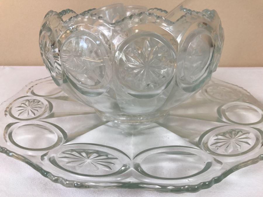 Vintage Glass Punch Bowl With Laddle And Cups [Photo 3]