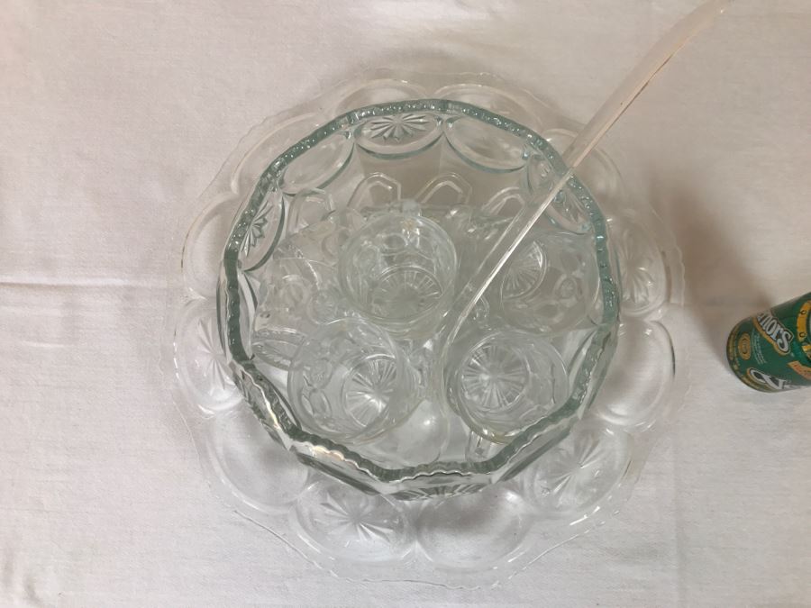 Vintage Glass Punch Bowl With Laddle And Cups [Photo 5]