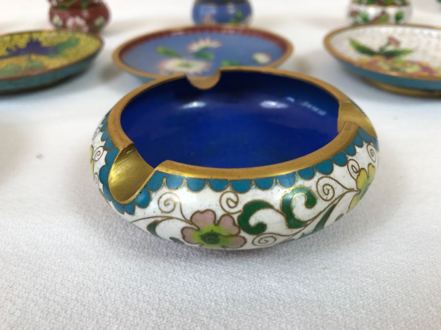 Chinese Cloisonne Lot With Dishes, Salt Shakers And Ashtrays [Photo 4]
