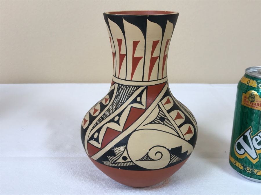 C Tosa Jemez Native American Indian Pottery
