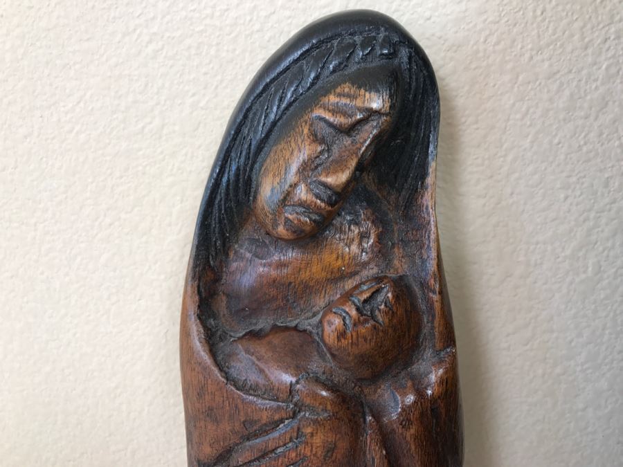 Pair Of Ethnic Carved Wooden Mother And Child Sculptures [Photo 9]