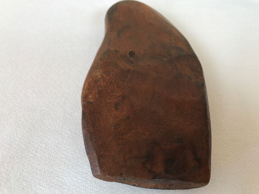 Pair Of Ethnic Carved Wooden Mother And Child Sculptures [Photo 21]