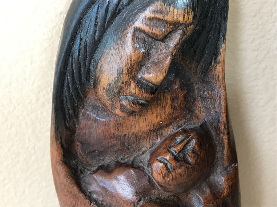 Pair Of Ethnic Carved Wooden Mother And Child Sculptures [Photo 11]