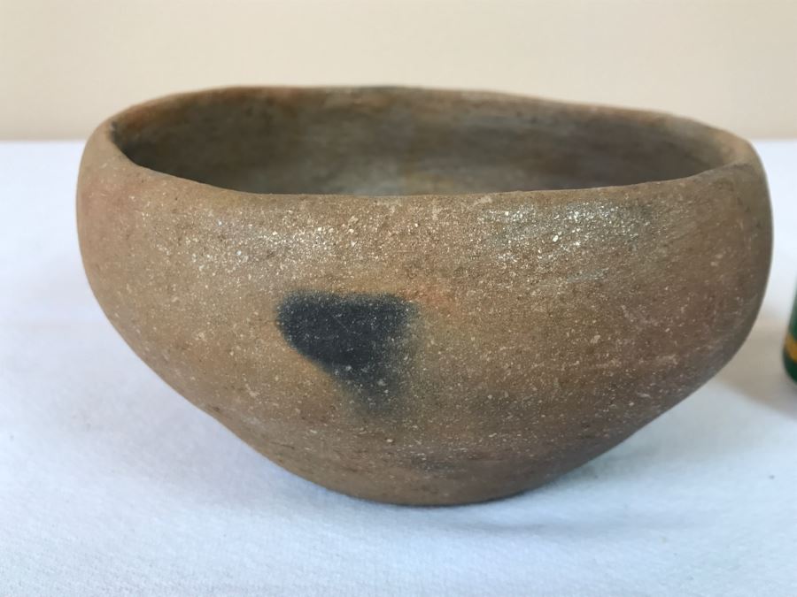 Native American Indian Pottery Bowl [Photo 1]