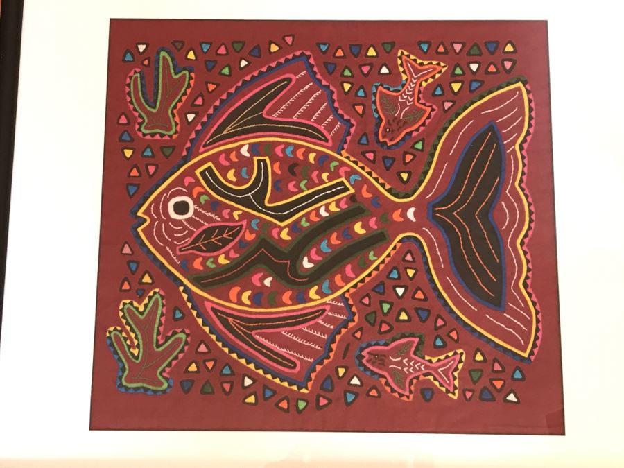 Framed Guatamalan Fish Embroidery [Photo 2]