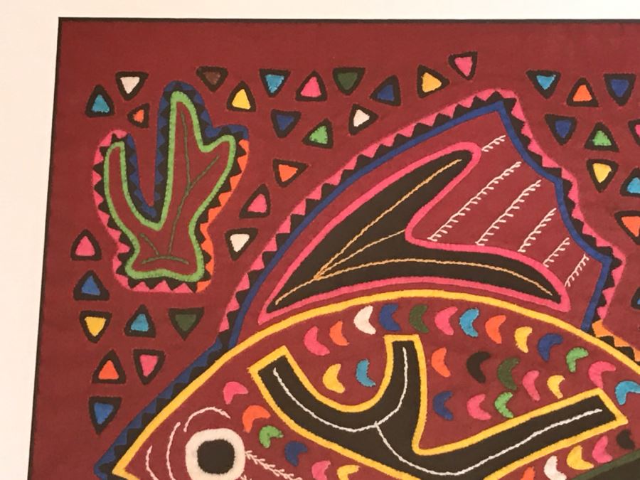 Framed Guatamalan Fish Embroidery [Photo 4]