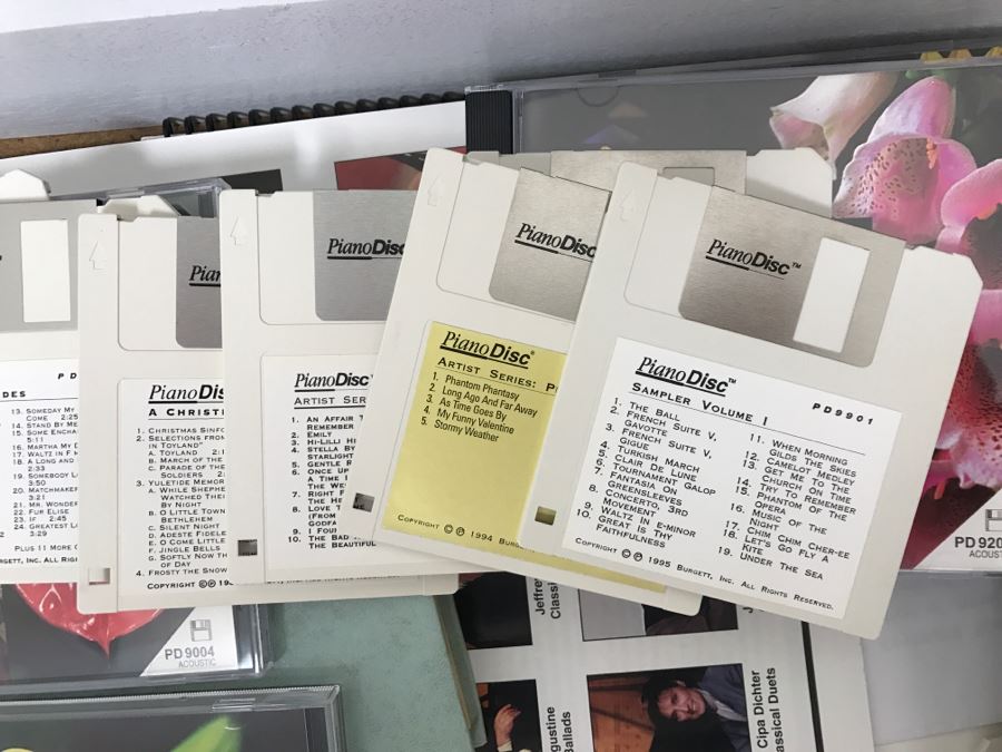 WM. Knable & Co. KN-500 Player Piano With Piano Disc Model PDS-128 PLUS With Bench And Collection Of Piano Discs (See Details) [Photo 38]