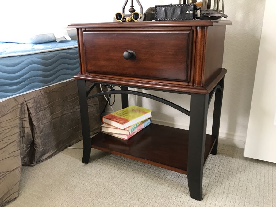 Contemporary Nightstand 2'W X 16'D X 26'H [Photo 3]