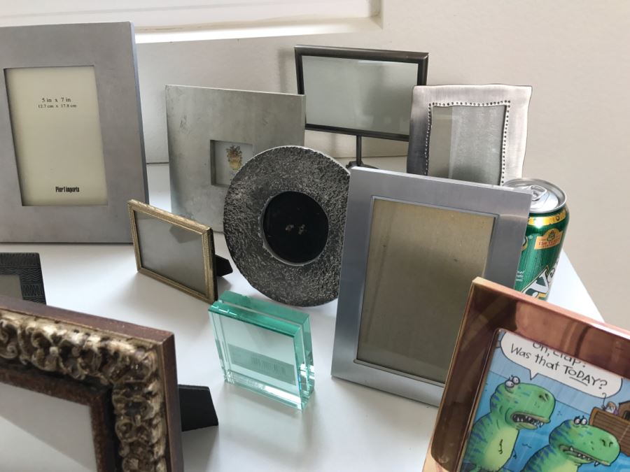 Large Picture Frame Lot [Photo 11]