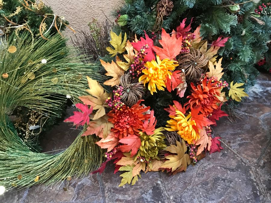 Huge Holiday Wreath Collection With Storage Bags Apx 11 Wreaths (Most Light Up) [Photo 4]