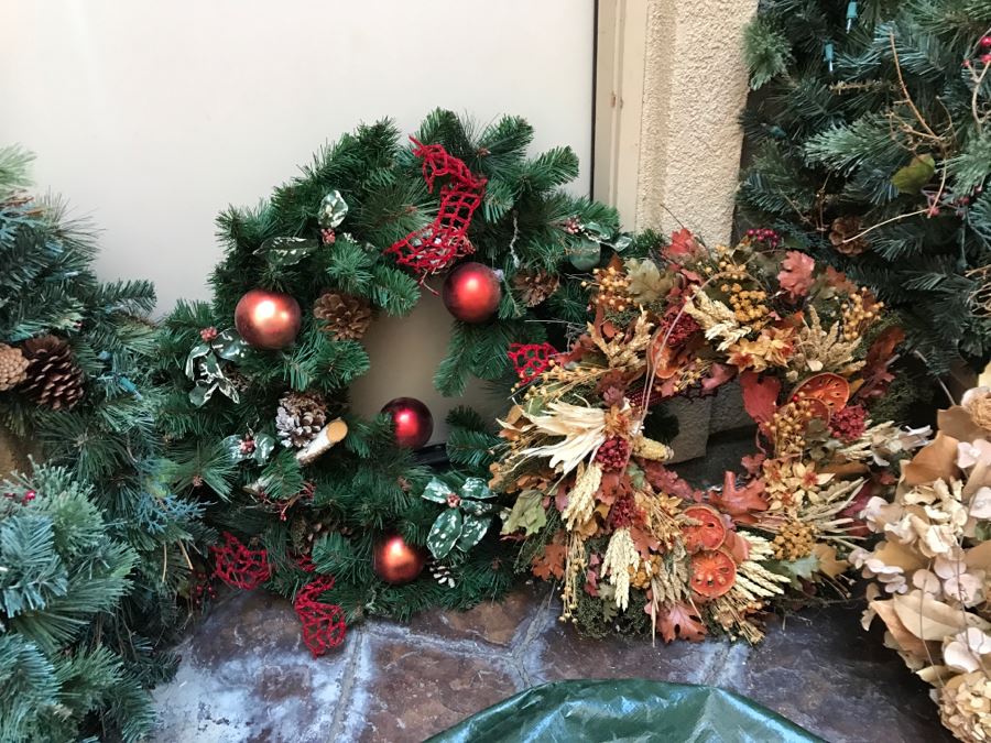 Huge Holiday Wreath Collection With Storage Bags Apx 11 Wreaths (Most Light Up) [Photo 6]
