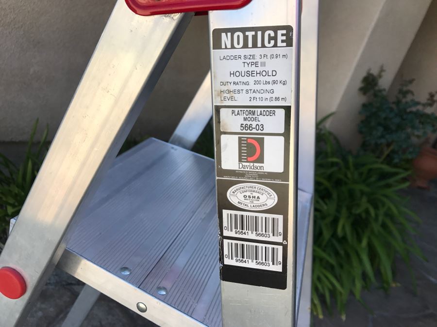Davidson 3Ft Platform Ladder Model 566-03 [Photo 4]