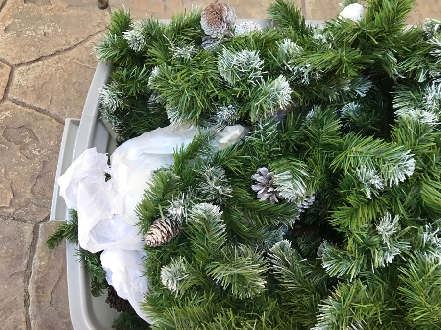 Tub Full Of Artificial Lighted Garland Decorations [Photo 4]