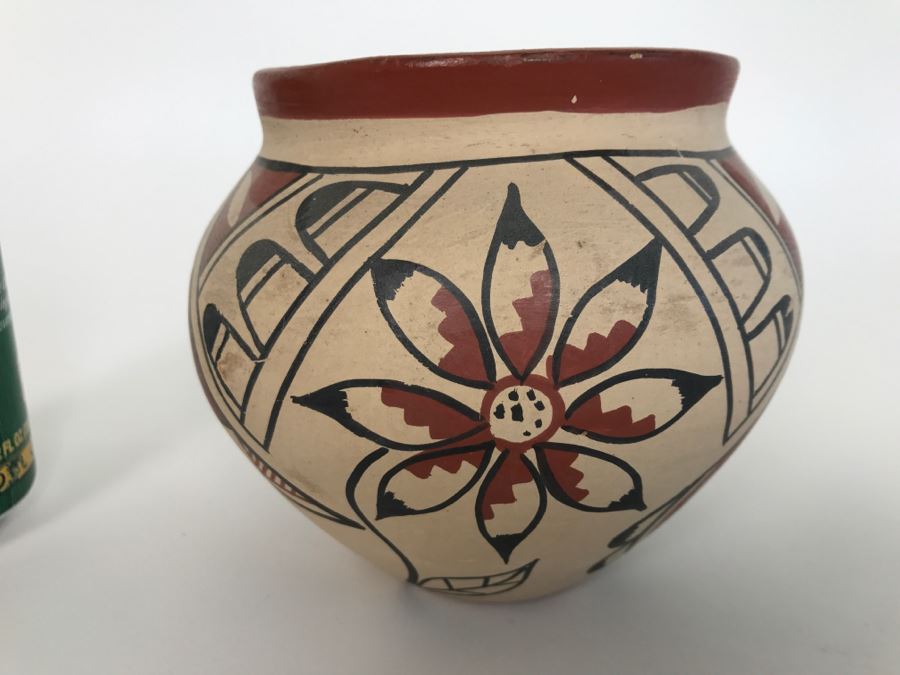 Native American Indian Pottery [Photo 5]