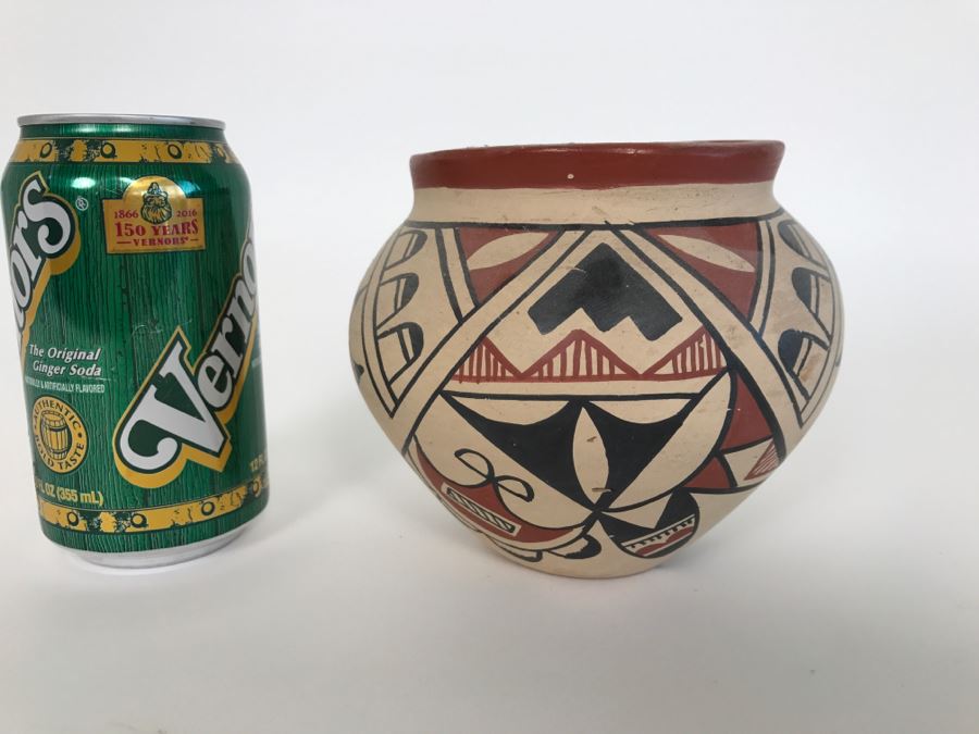 Native American Indian Pottery [Photo 3]