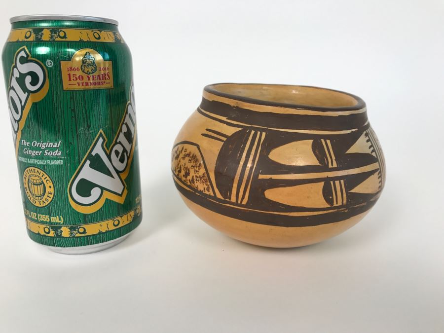 Native American Indian Pottery [Photo 2]