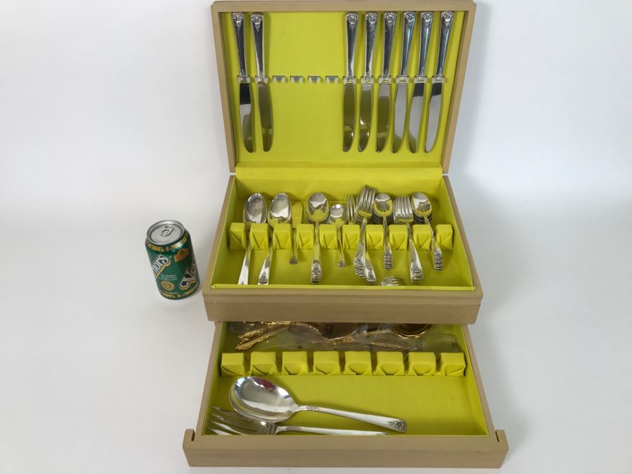 Large Set Of WM Rogers Repoussé Floral Pattern Reinforced Silverplate Flatware In Silverware Box Apx Service For 8 Like New Condition [Photo 1]