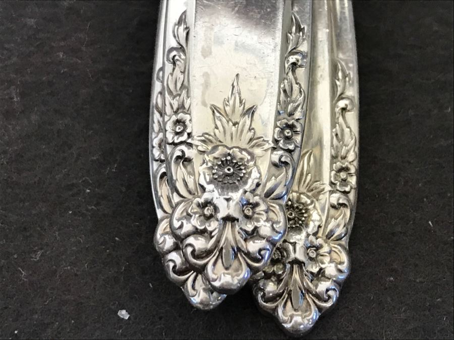 International Sterling Silver Prelude Pattern With Stunning Floral Repoussé Design Flatware Set In Silverware Box Apx Service For 8 - 1,118g Without Knives [Photo 7]