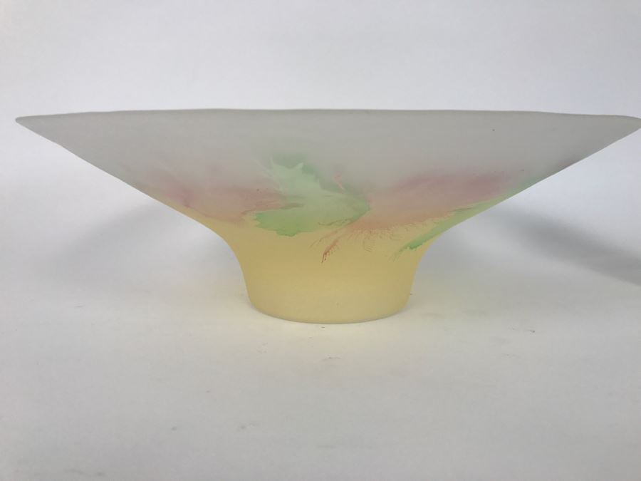 Large Glass Bowl [Photo 3]