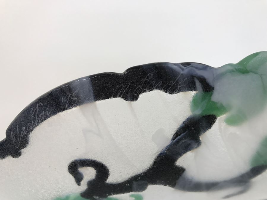 Large Art Glass Plate With Vine Motif Signed Clarita 1998 M. Leeds With Acrylic Stand [Photo 10]