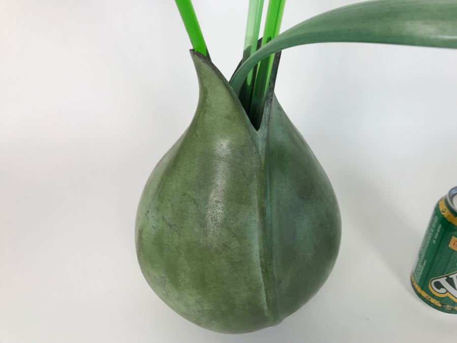 Department 56 Vase With Set Of (3) Glass Flowers [Photo 7]