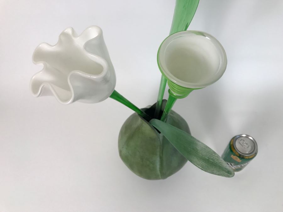 Department 56 Vase With Set Of (3) Glass Flowers [Photo 6]