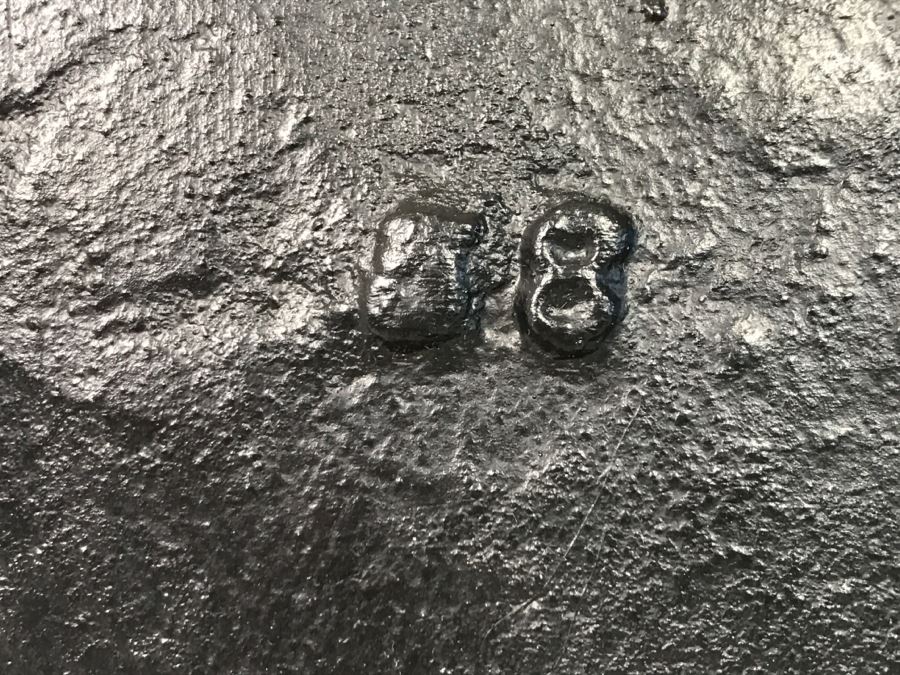 Large Black Metal Horse Sculpture [Photo 10]