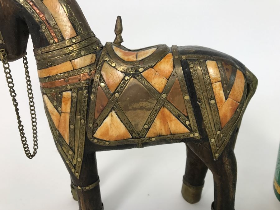 Wooden Horse With Metal And Stone Inlaid [Photo 3]