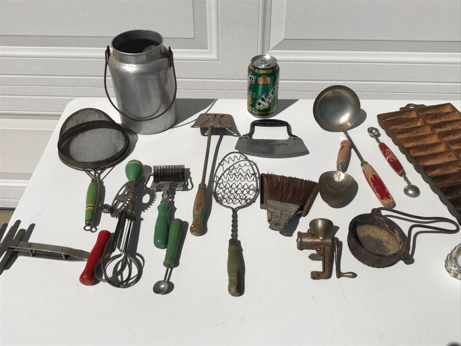 Vintage Kitchen Utensil Item Lot [Photo 19]