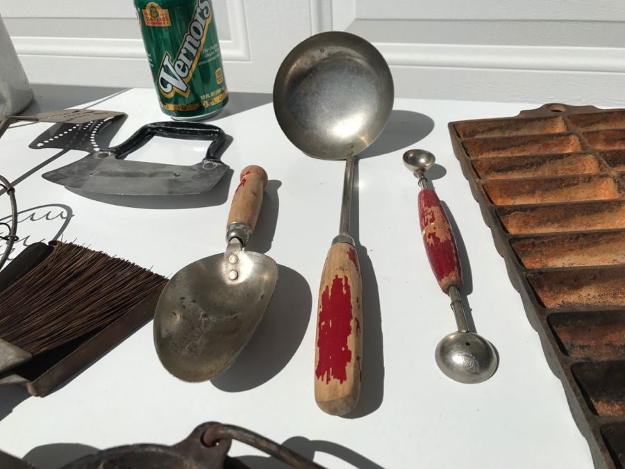 Vintage Kitchen Utensil Item Lot [Photo 14]