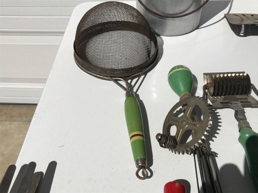 Vintage Kitchen Utensil Item Lot [Photo 5]