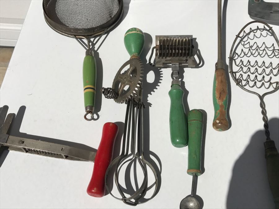 Vintage Kitchen Utensil Item Lot [Photo 6]