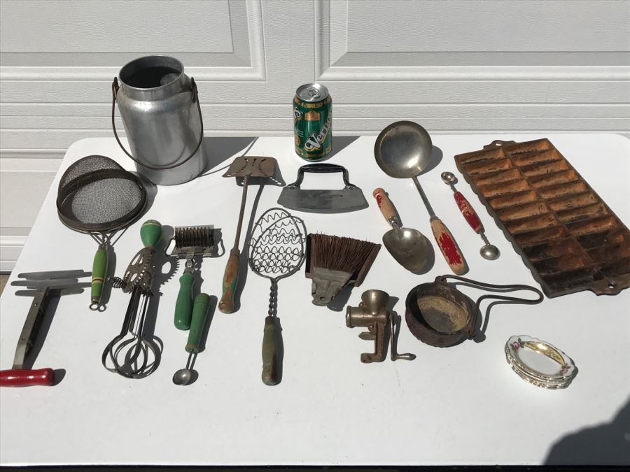 Vintage Kitchen Utensil Item Lot [Photo 2]