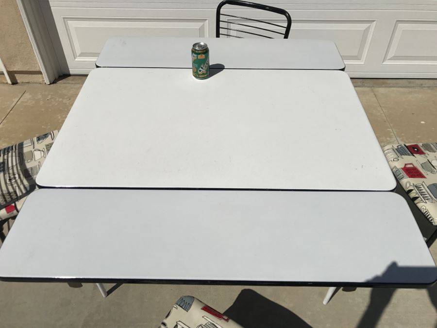 Vintage Mid-Century Porcelain Top Kitchen Table With Built In Leaves And (4) Cosco Folding Chairs [Photo 15]