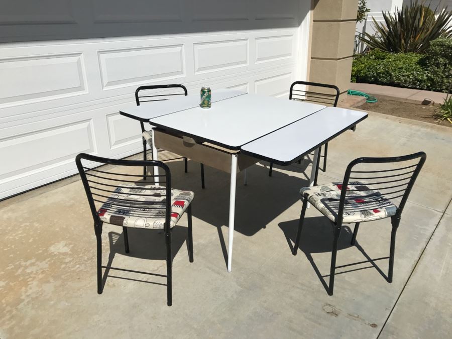 Vintage Mid-Century Porcelain Top Kitchen Table With Built In Leaves And (4) Cosco Folding Chairs [Photo 12]