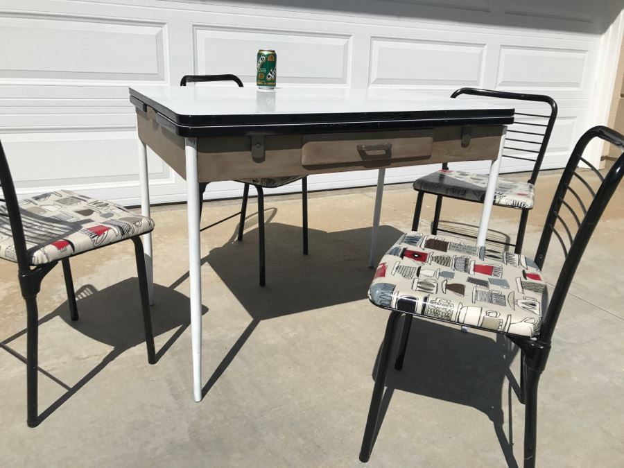 Vintage Mid-Century Porcelain Top Kitchen Table With Built In Leaves And (4) Cosco Folding Chairs [Photo 6]