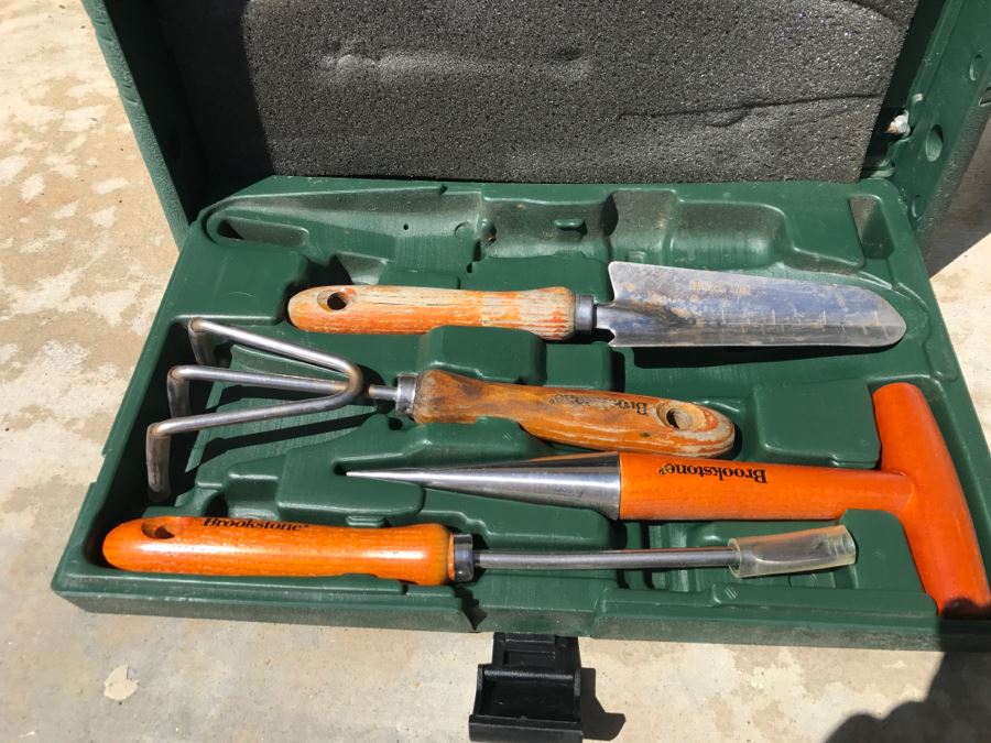 Portable Gardening Bench / Seat And Brookstone Gardening Tools [Photo 6]