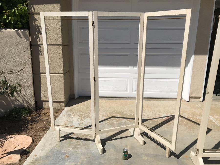 Pair Of Mid-Century Wooden Hospital Privacy Screens [Photo 3]