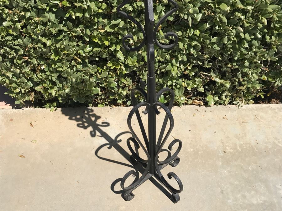 Black Wrought Iron Candle Holder [Photo 3]