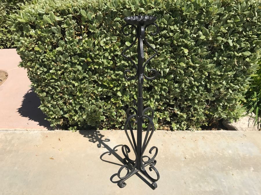 Black Wrought Iron Candle Holder [Photo 4]