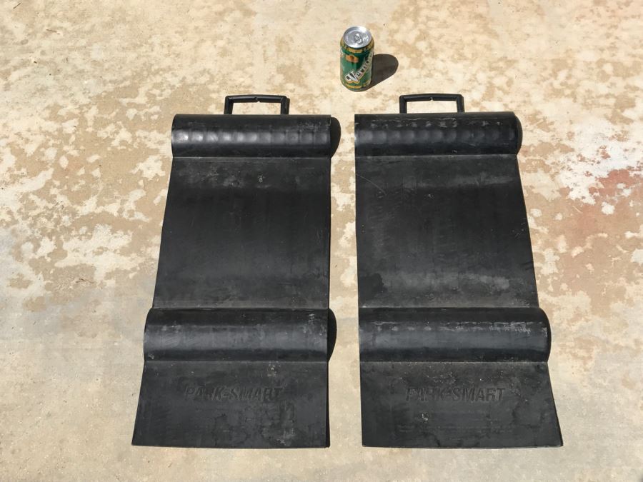 Park-Smart Car Parking Mat [Photo 2]