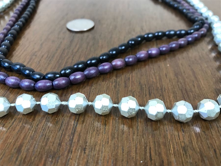 Set Of (3) Wooden Bead Necklaces [Photo 2]